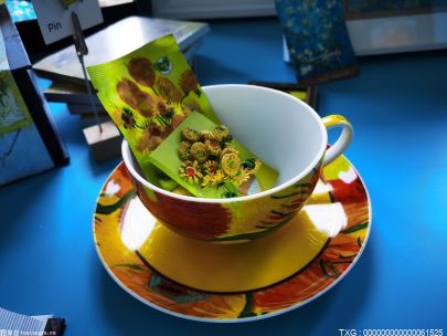 女士长期坚持每天喝几杯这些花茶非常有助于排毒 你喜欢哪一种？
